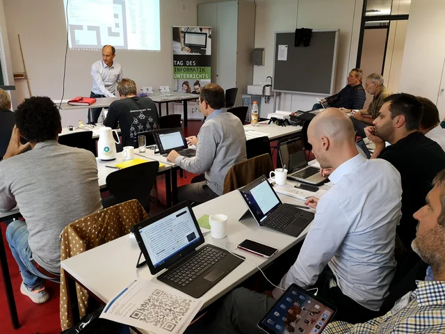 Vortrag von Dirk Zechnall beim Tag des Informatikunterrichts an der Pädagogischen Hochschule Karlsruhe. Foto: Pädagogische Hochschule Karlsruhe