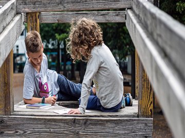Lesen fördern: Die neuesten Buchempfehlungen des hochschulübergreifenden Projekts boys & books sind erschienen Foto: Joel Frank/PHKA © Die kostenfreie Verwendung des Fotos ist ausschließlich für journalistische Zwecke in Verbindung mit der Pressemitteilung sowie unter Angabe der Quelle gestattet. 