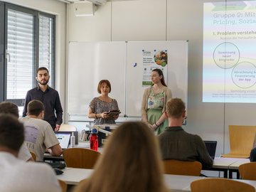 PHKA-Studierende bei der Abschlussveranstaltung des Seminars Social Entrepreneurship. Foto: PHKA/Ludwig Hahl