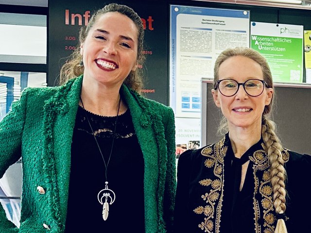 WiN·BO-Preisträgerinnen 2024: Marie Tuchscherer und Prof. Dr. Dr. h.c. Claudia Wiepcke (r.). Foto: Evelin Eckstein