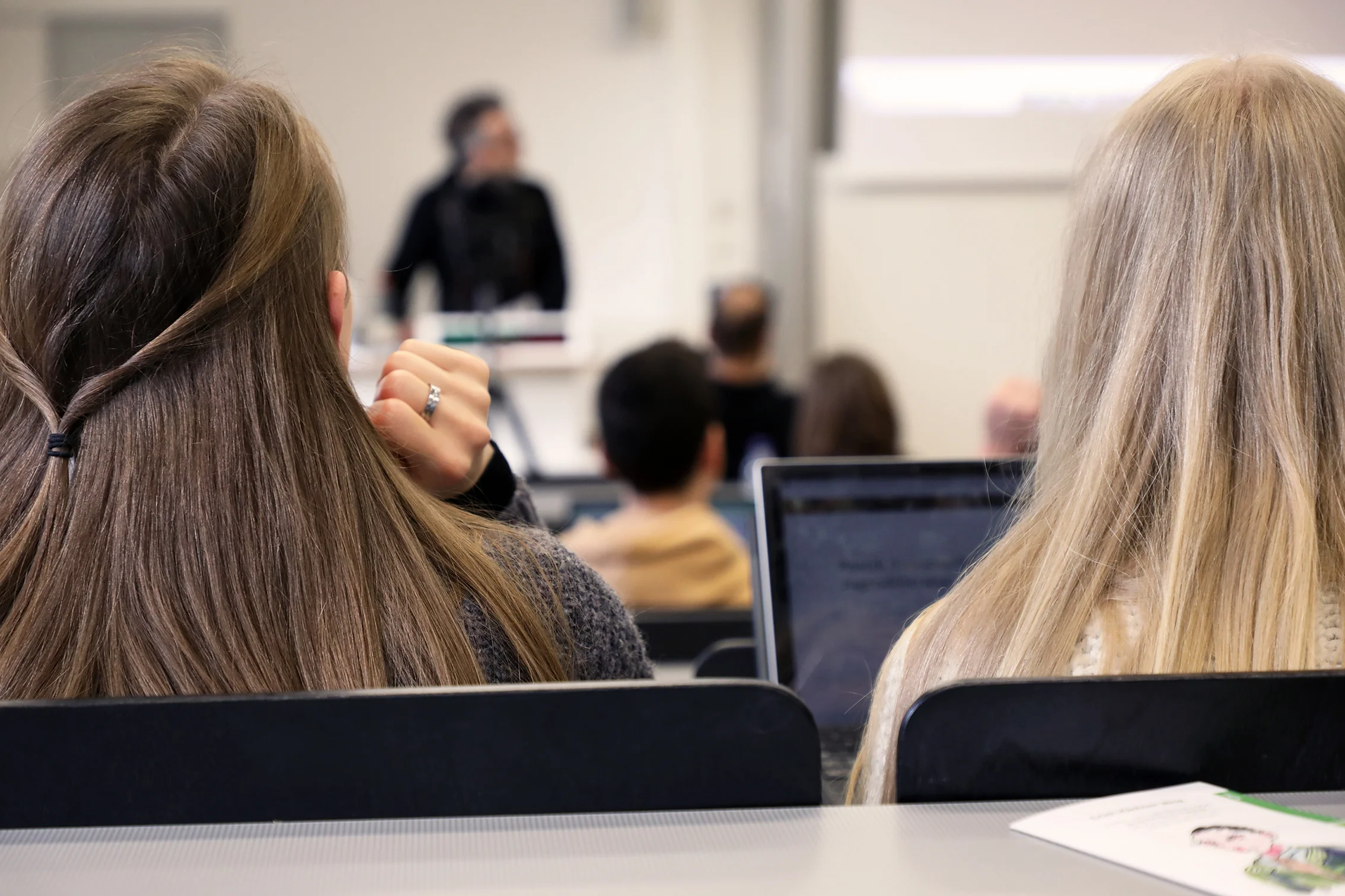 Die psychische Gesundheit im Studien- und Promotionsverlauf untersucht das Forschungsprojekt StuPsy. Foto: PHKA/Thelen © Die kostenfreie Verwendung des Fotos ist ausschließlich für journalistische Zwecke in Verbindung mit der Pressemitteilung sowie unter Angabe der Quelle gestattet. 