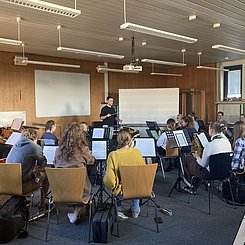 Orchester der Pädagogischen Hochschule Karlsruhe bei der Probe