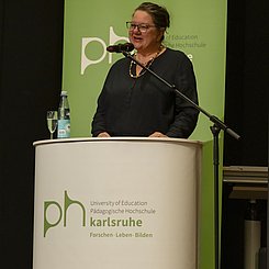 _DSF4677.jpg Absolvent:innenfeier der PHKA 2025: Absolventin Alexandra Boltz. Foto: Gustavo Alàbiso\PHKA